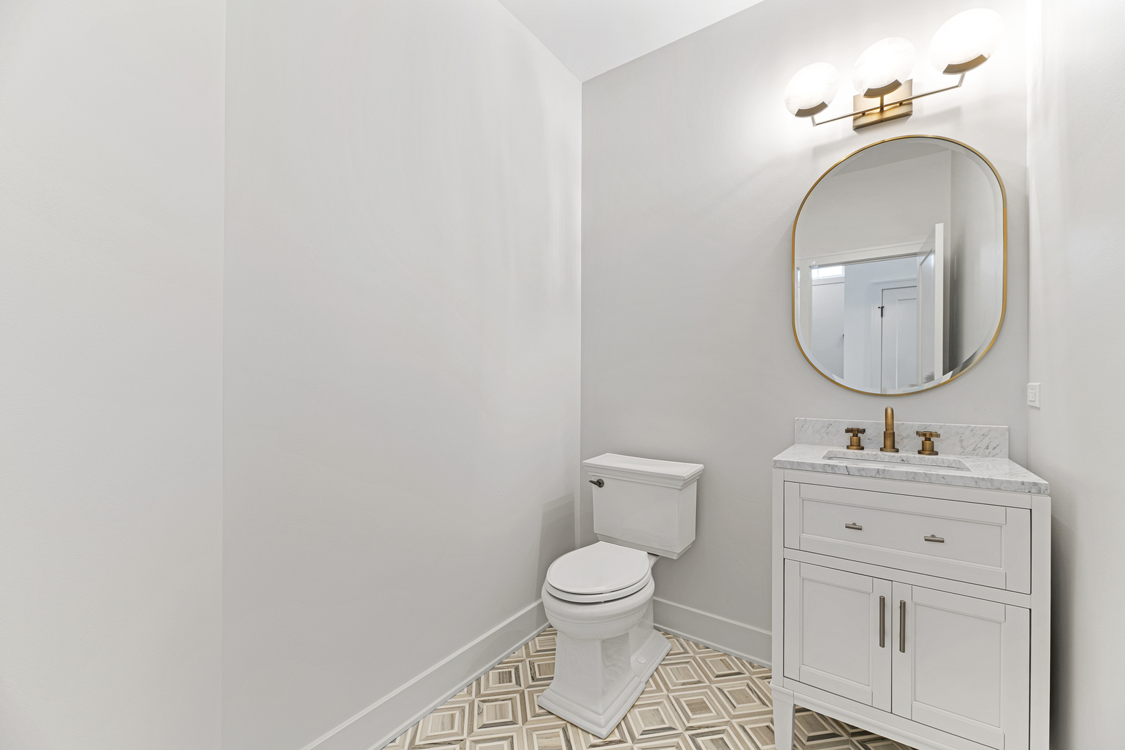 1672 Huntington Lane, Highland Park, IL 60035