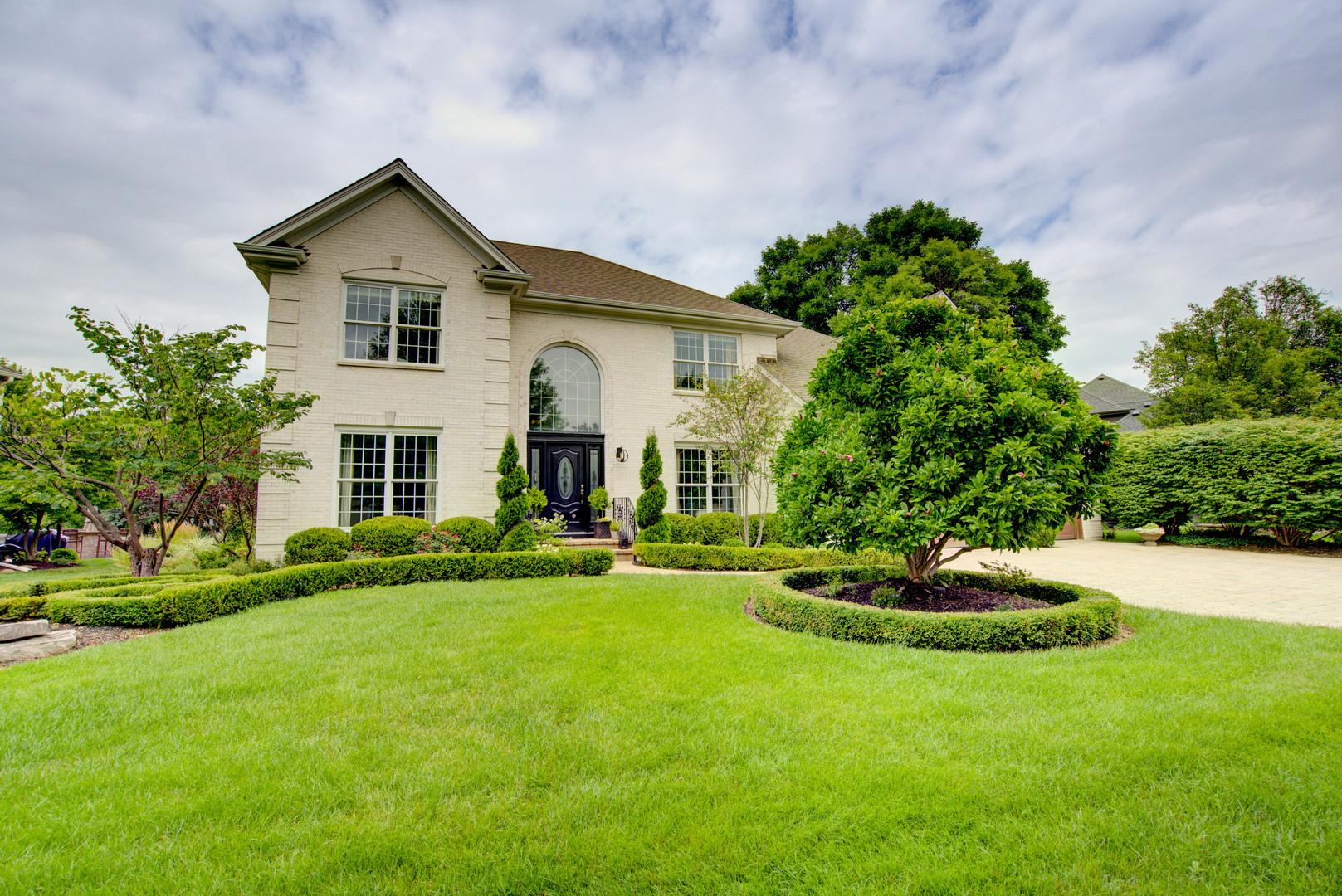 1723 Robert Lane, Naperville, IL 60564