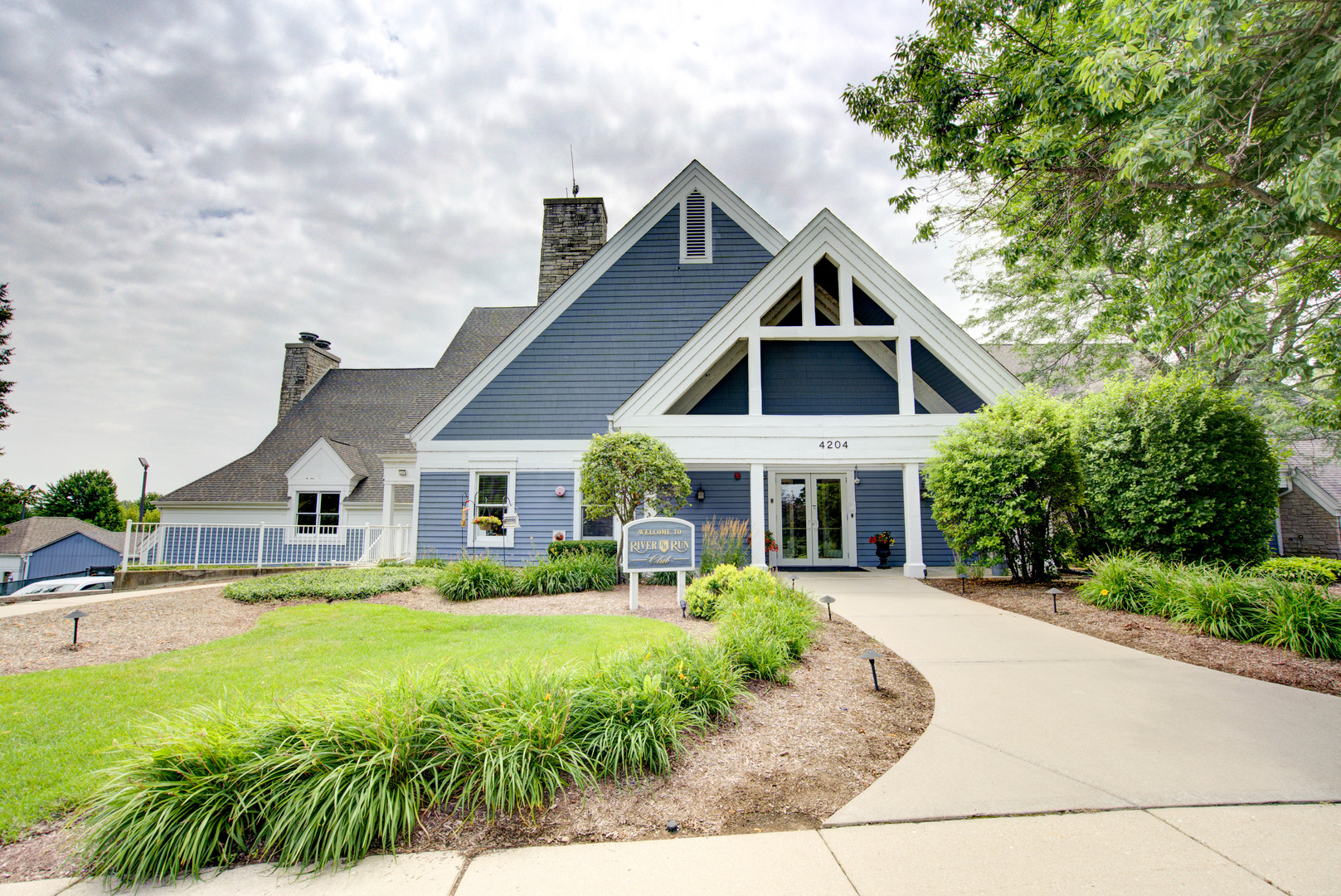 1723 Robert Lane, Naperville, IL 60564