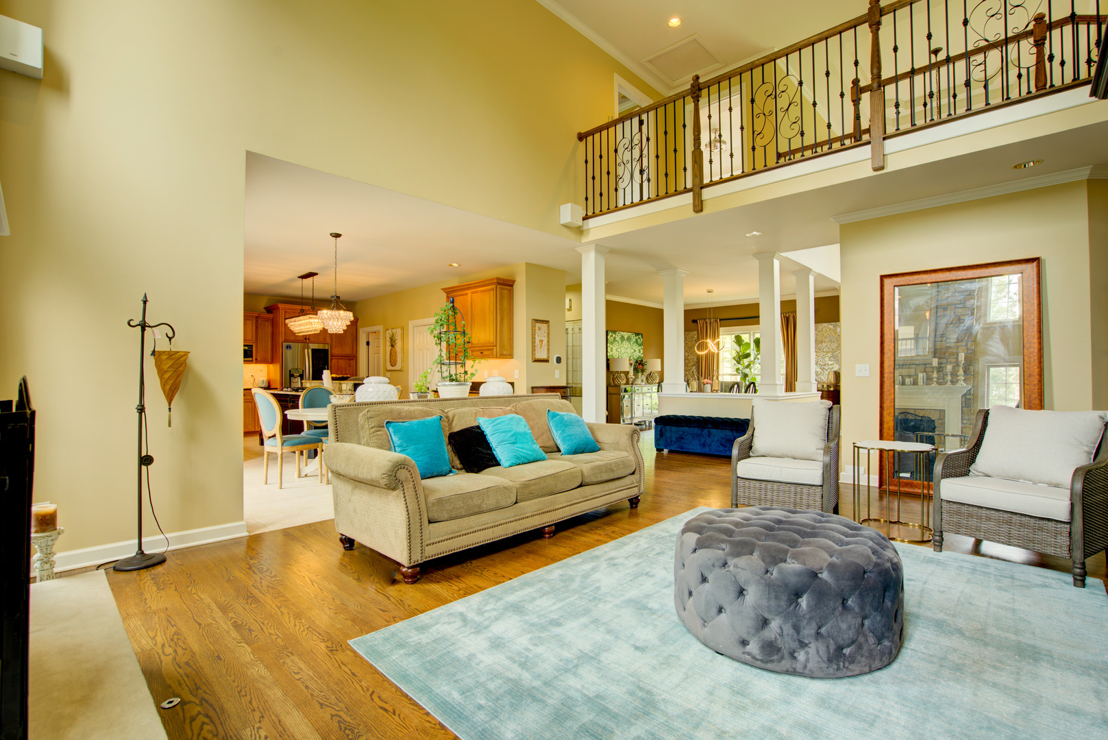 1723 Robert Lane, Naperville, IL 60564