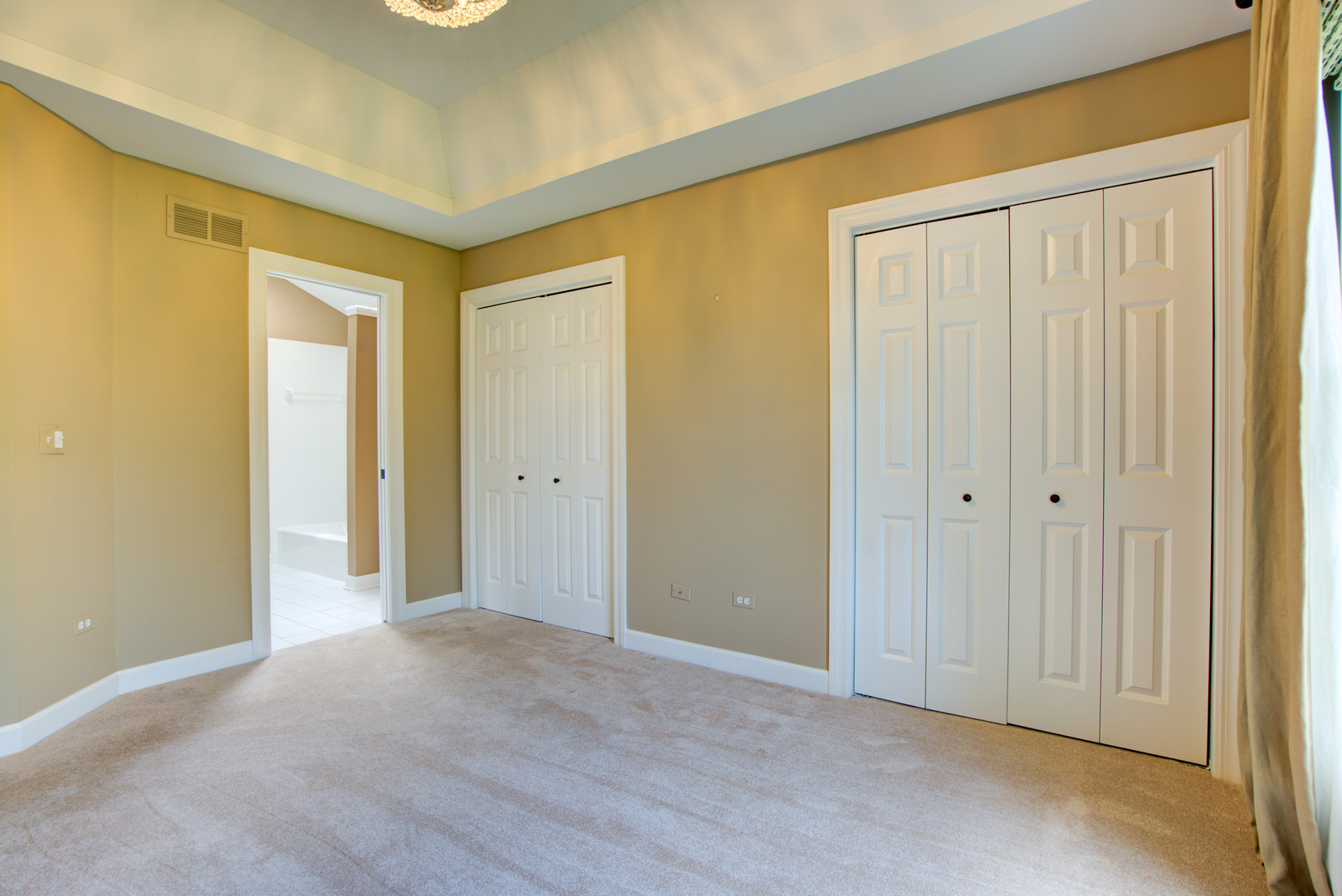 1723 Robert Lane, Naperville, IL 60564