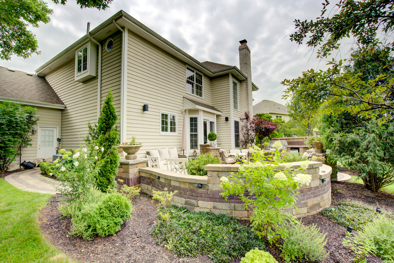 1723 Robert Lane, Naperville, IL 60564