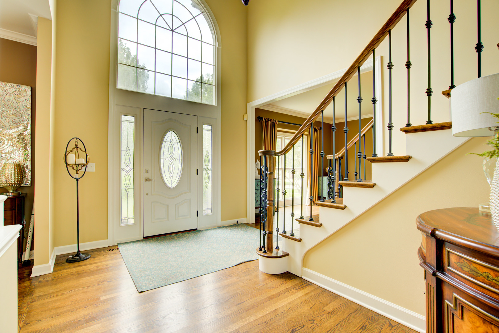 1723 Robert Lane, Naperville, IL 60564
