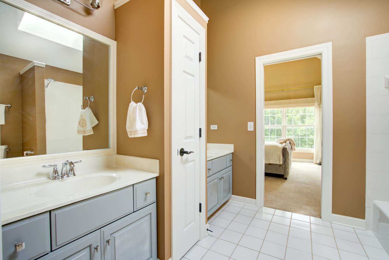 1723 Robert Lane, Naperville, IL 60564