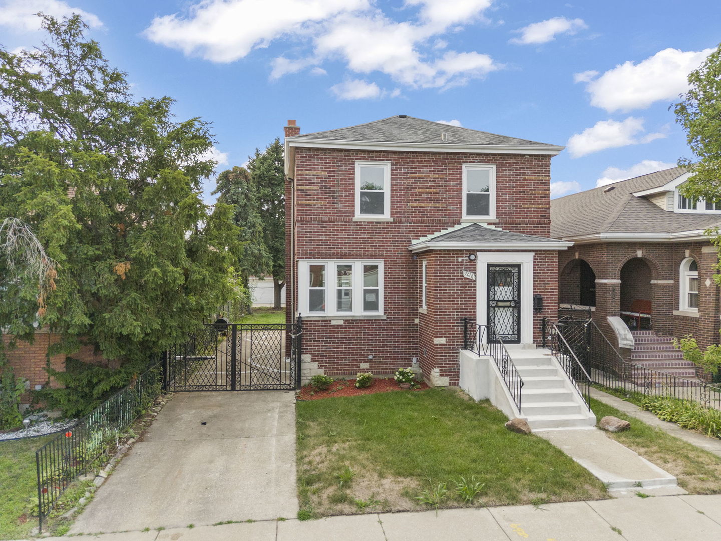 9326 S May Street, Chicago, IL 60620