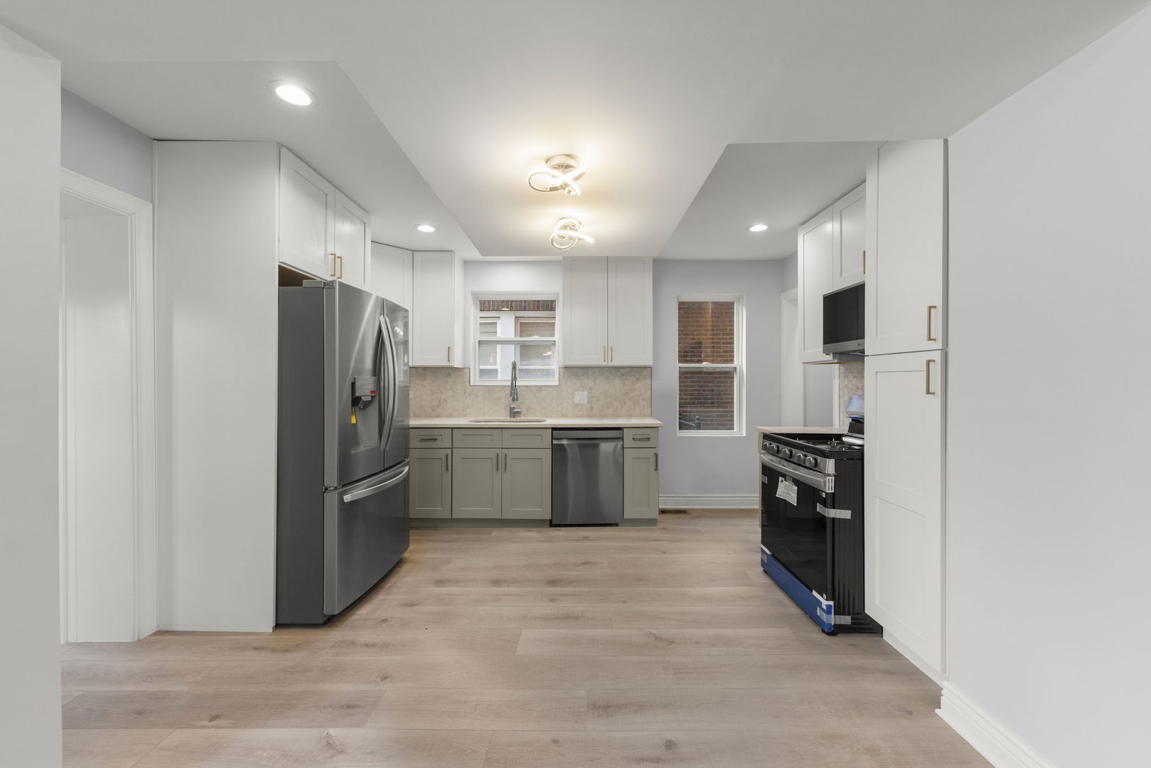 9326 S May Street, Chicago, IL 60620