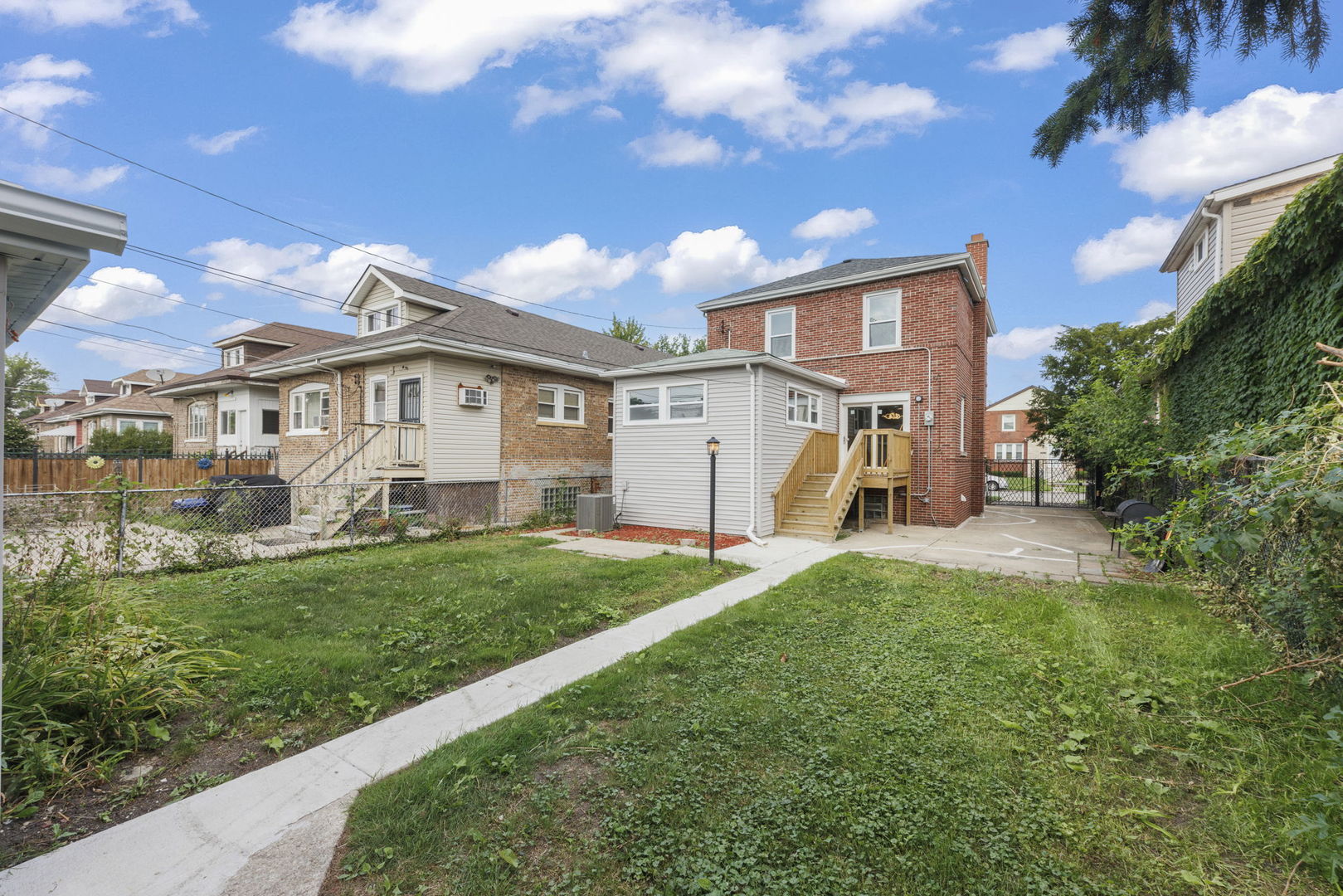 9326 S May Street, Chicago, IL 60620