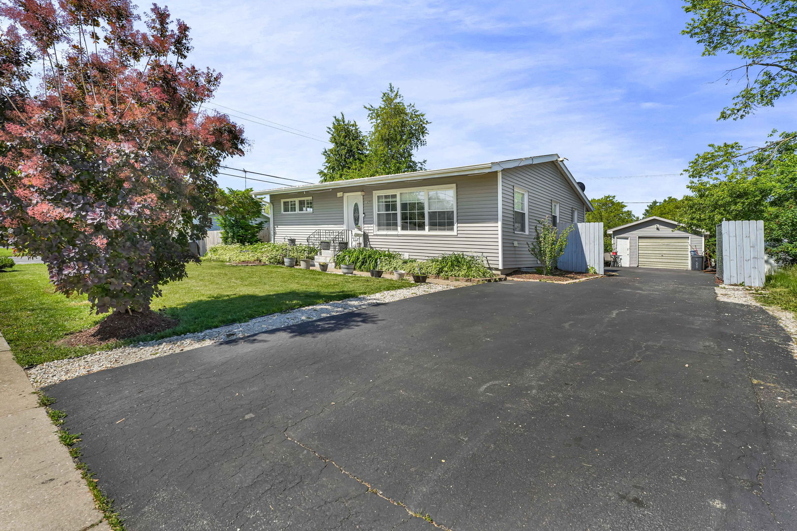 127 Saint Joseph Avenue, Joliet, IL 60436