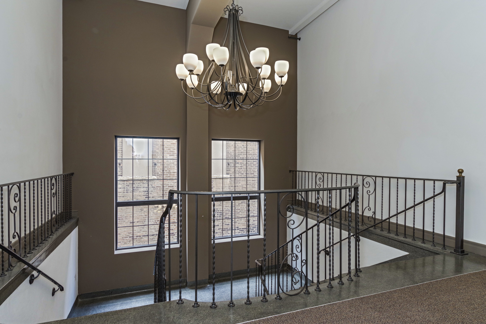 212 N Center Street #502, Bloomington, IL 61701