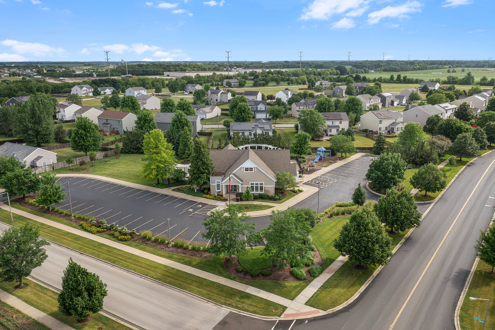 2401 Alan Dale Lane, Yorkville, IL 60560