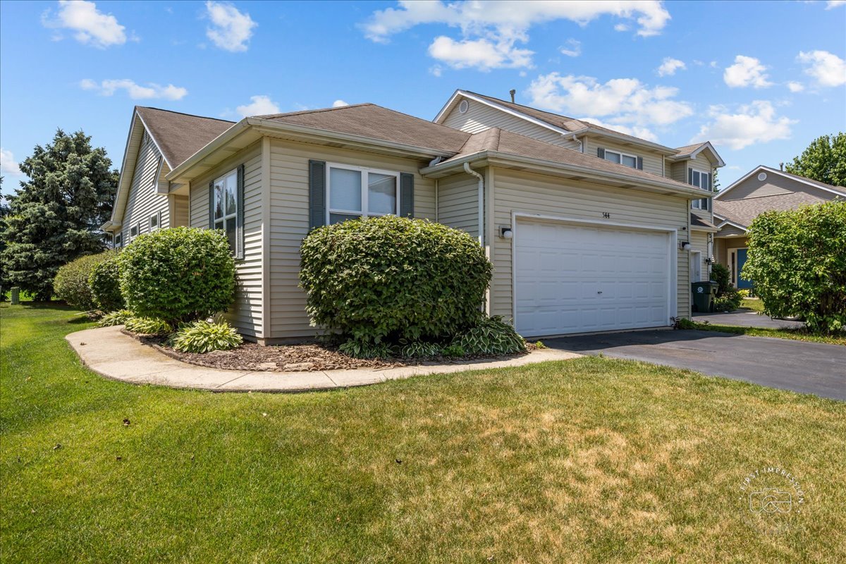 544 Chestnut Drive, Oswego, IL 60543