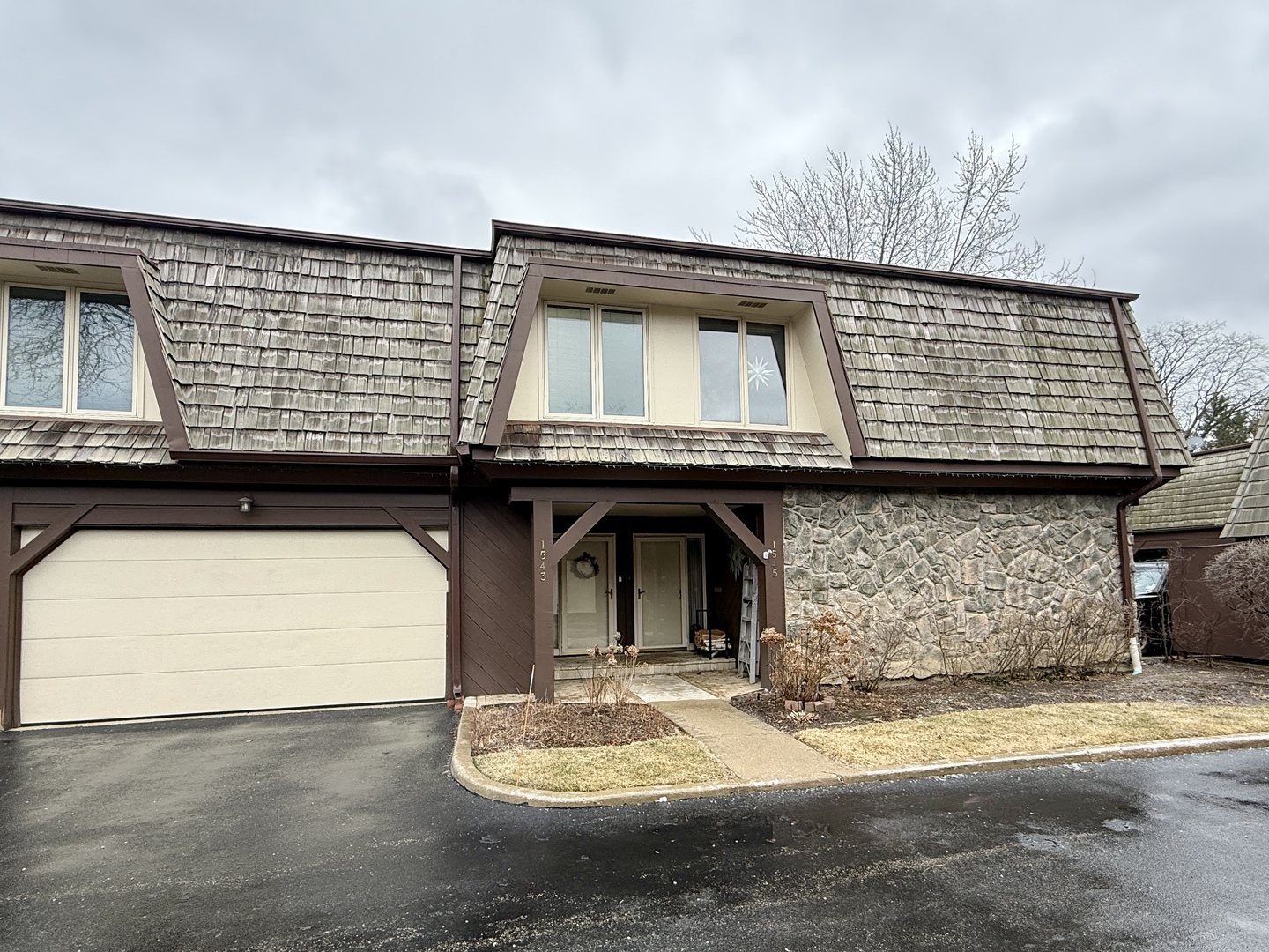 1545 Winnetka Road #1545, Glenview, IL 60025