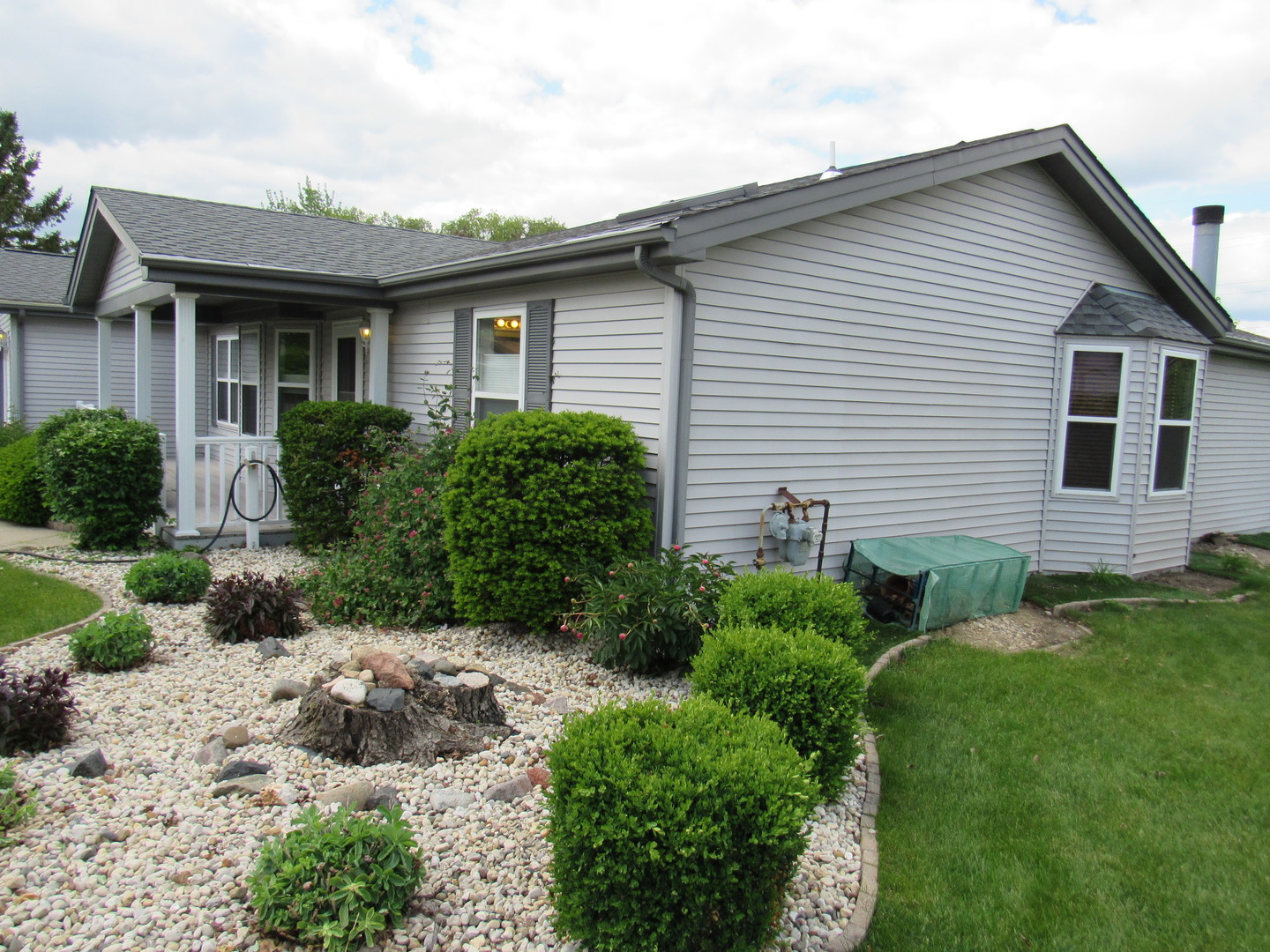 337 Belmont Court, Grayslake, IL 60030