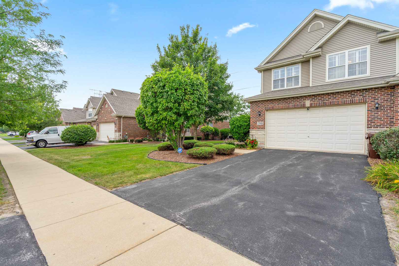 17908 Iroquois, Tinley Park, IL 60477