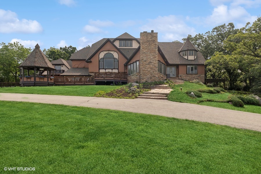 20719 Highview Road, Marengo, IL 60152