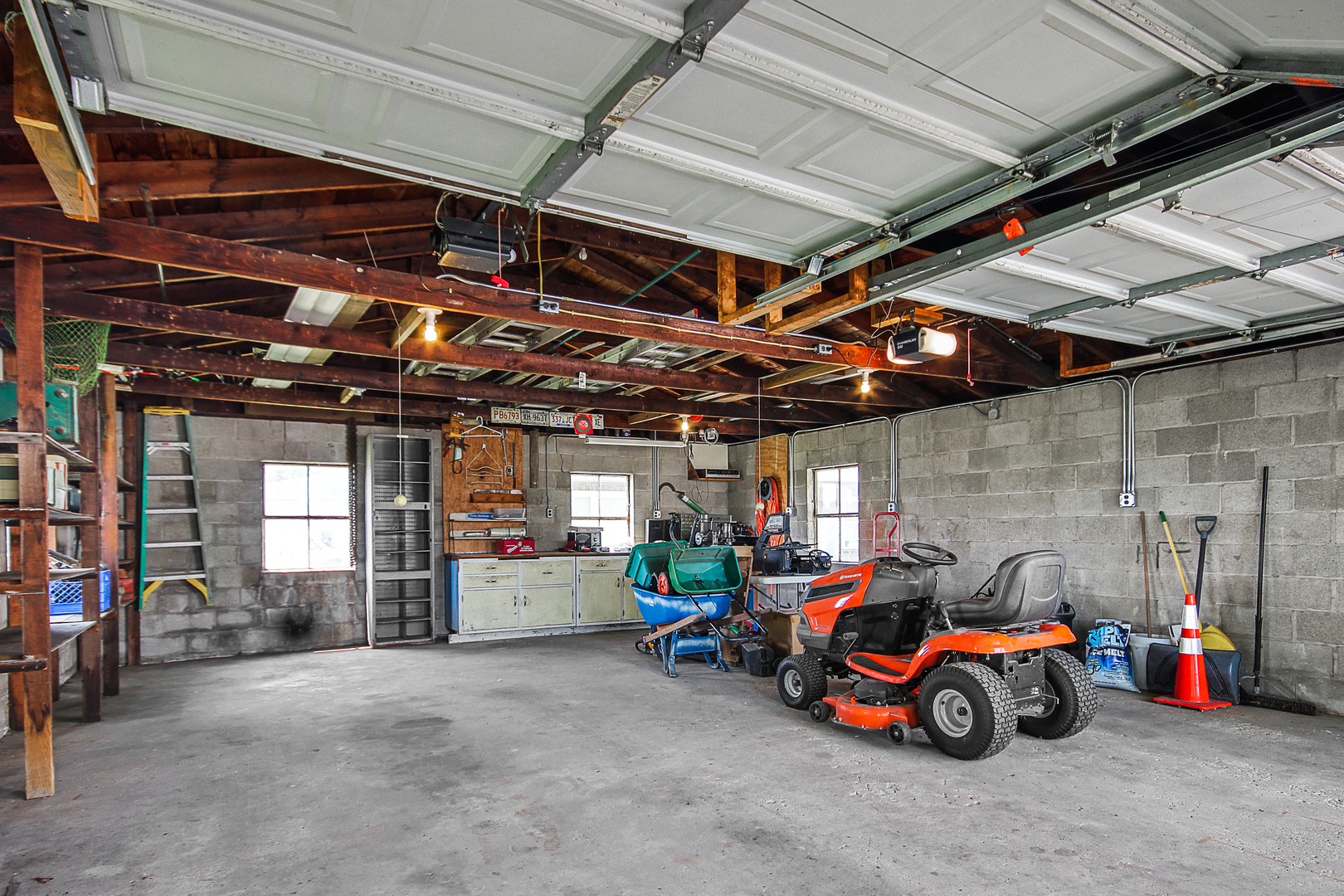 220 E Taylor Street, Grant Park, IL 60940