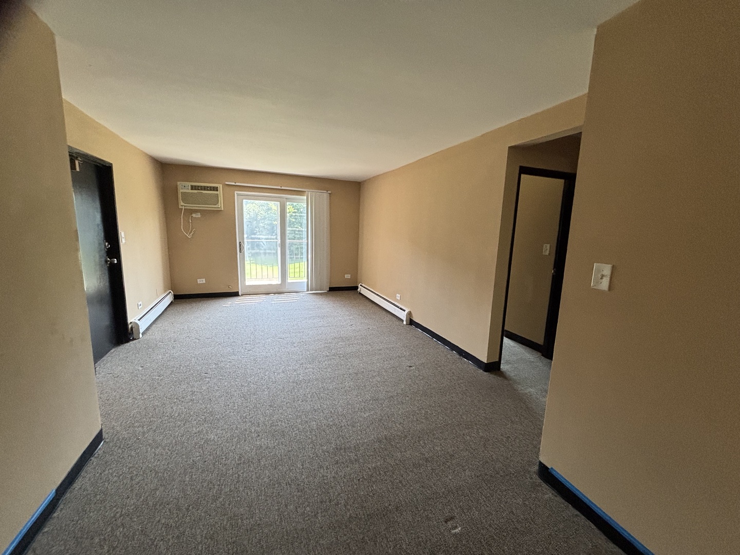 701 spruce Court #4, Vernon Hills, IL 60061