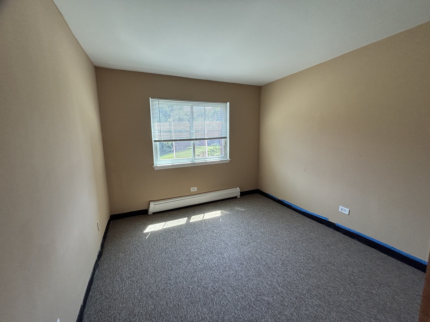 701 spruce Court #4, Vernon Hills, IL 60061