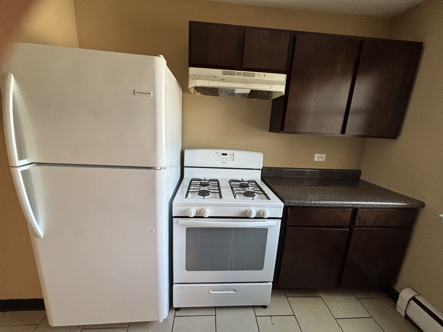 701 spruce Court #4, Vernon Hills, IL 60061