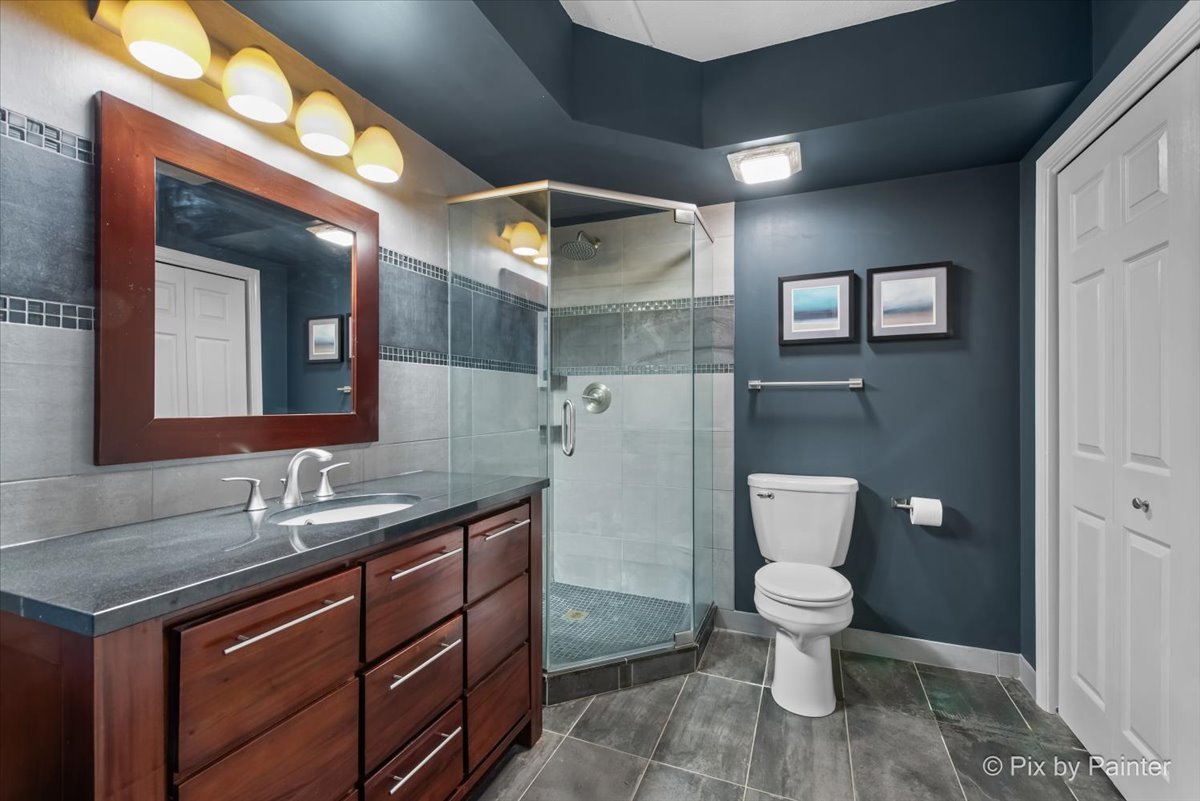 1327 Brown Street #206, Des Plaines, IL 60016