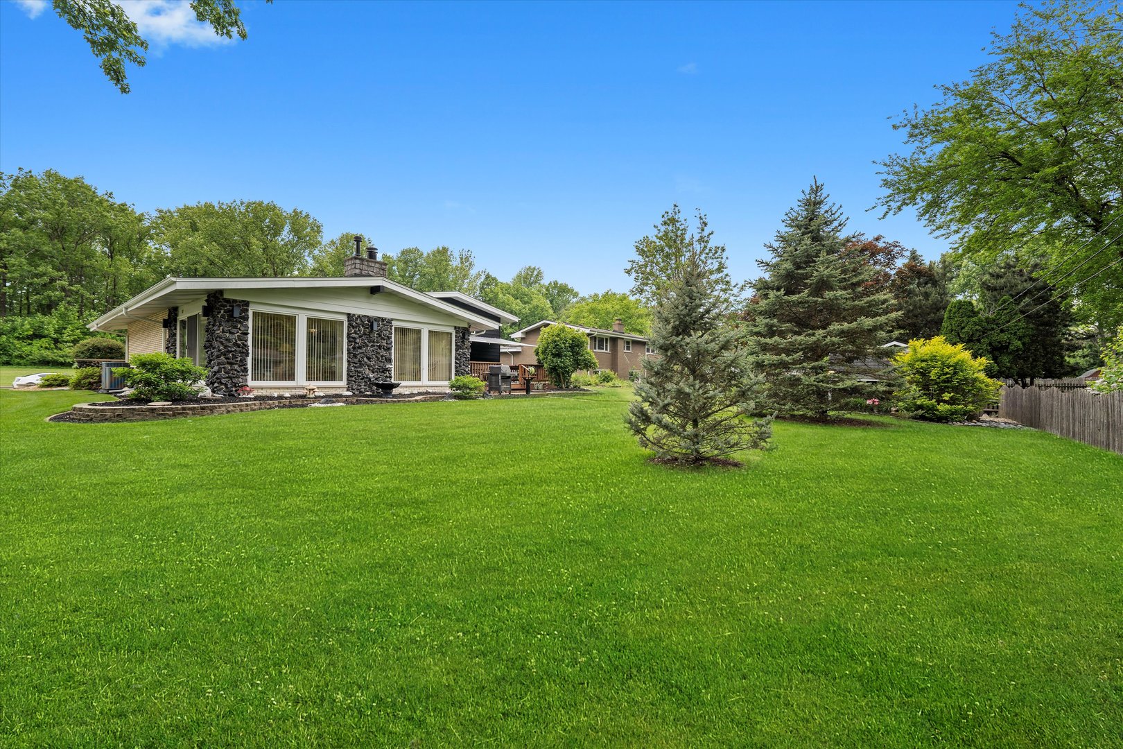 6850 W 131st Street, Palos Heights, IL 60463