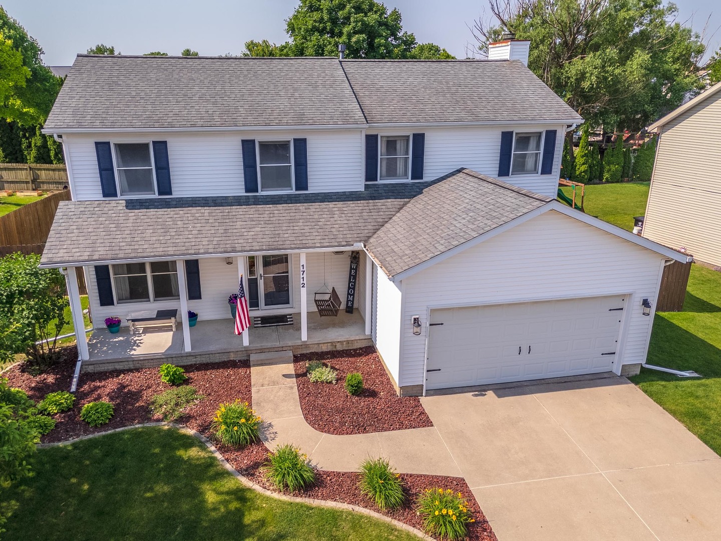 1712 Royal Pointe Drive, Bloomington, IL 61704