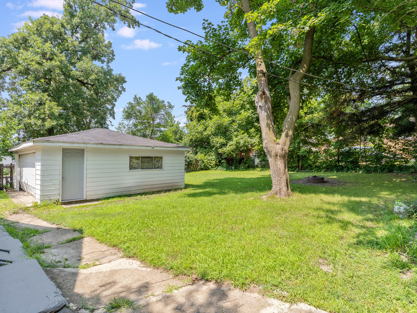 1025 Woodruff Road, Joliet, IL 60432