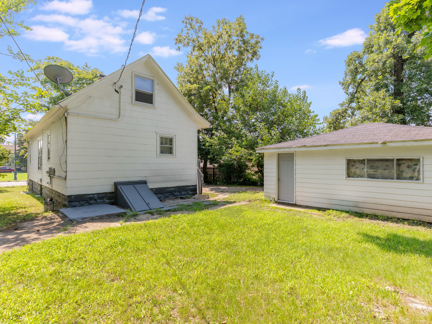 1025 Woodruff Road, Joliet, IL 60432