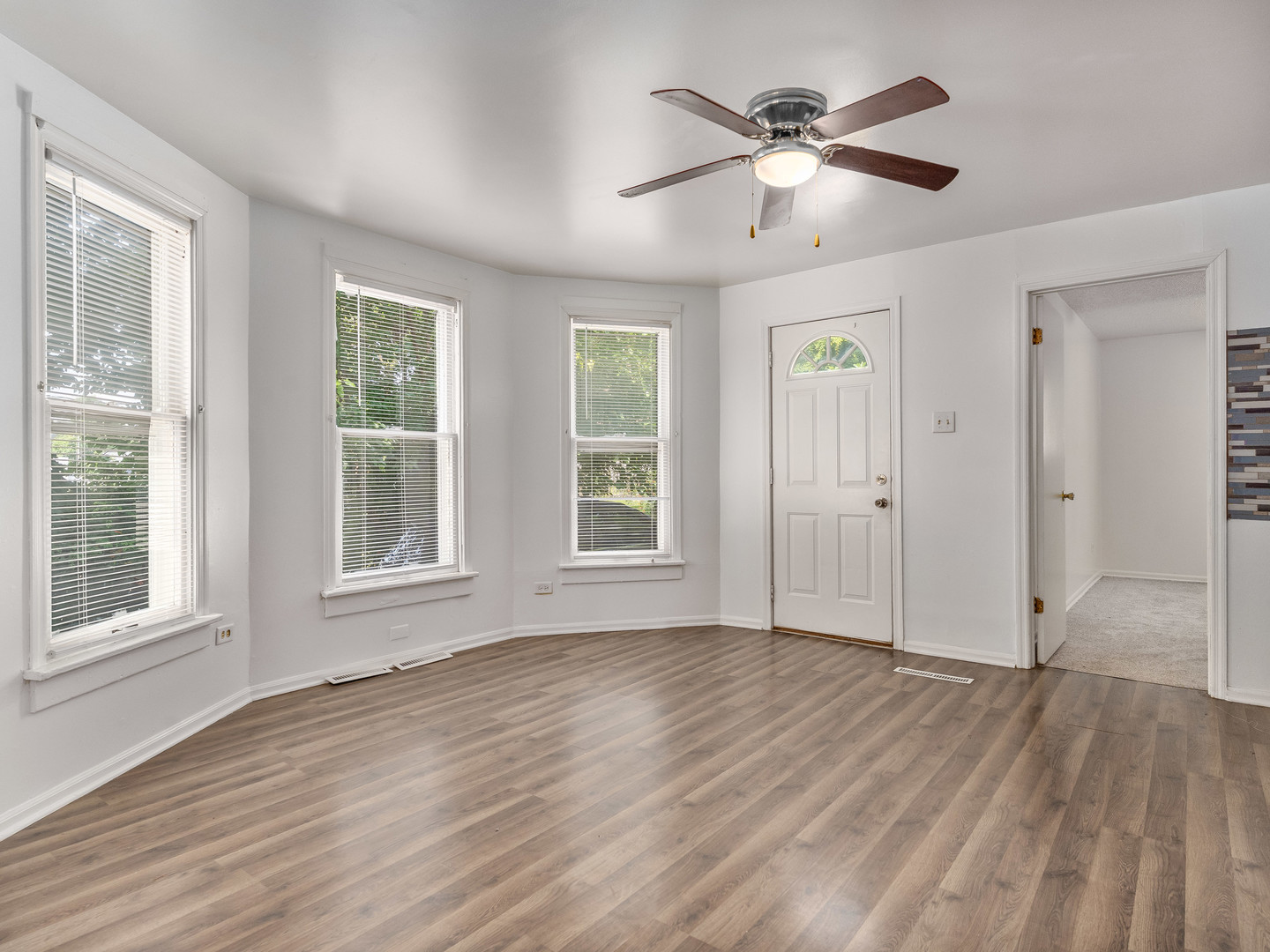1025 Woodruff Road, Joliet, IL 60432