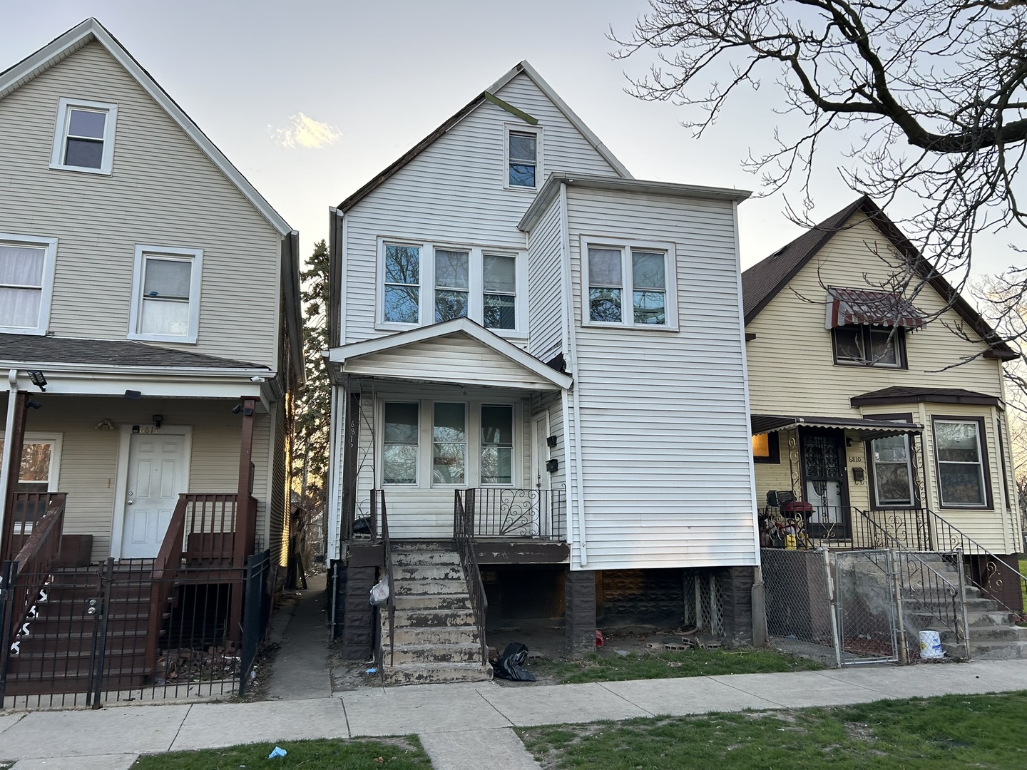 6812 S Hermitage Avenue, Chicago, IL 60636