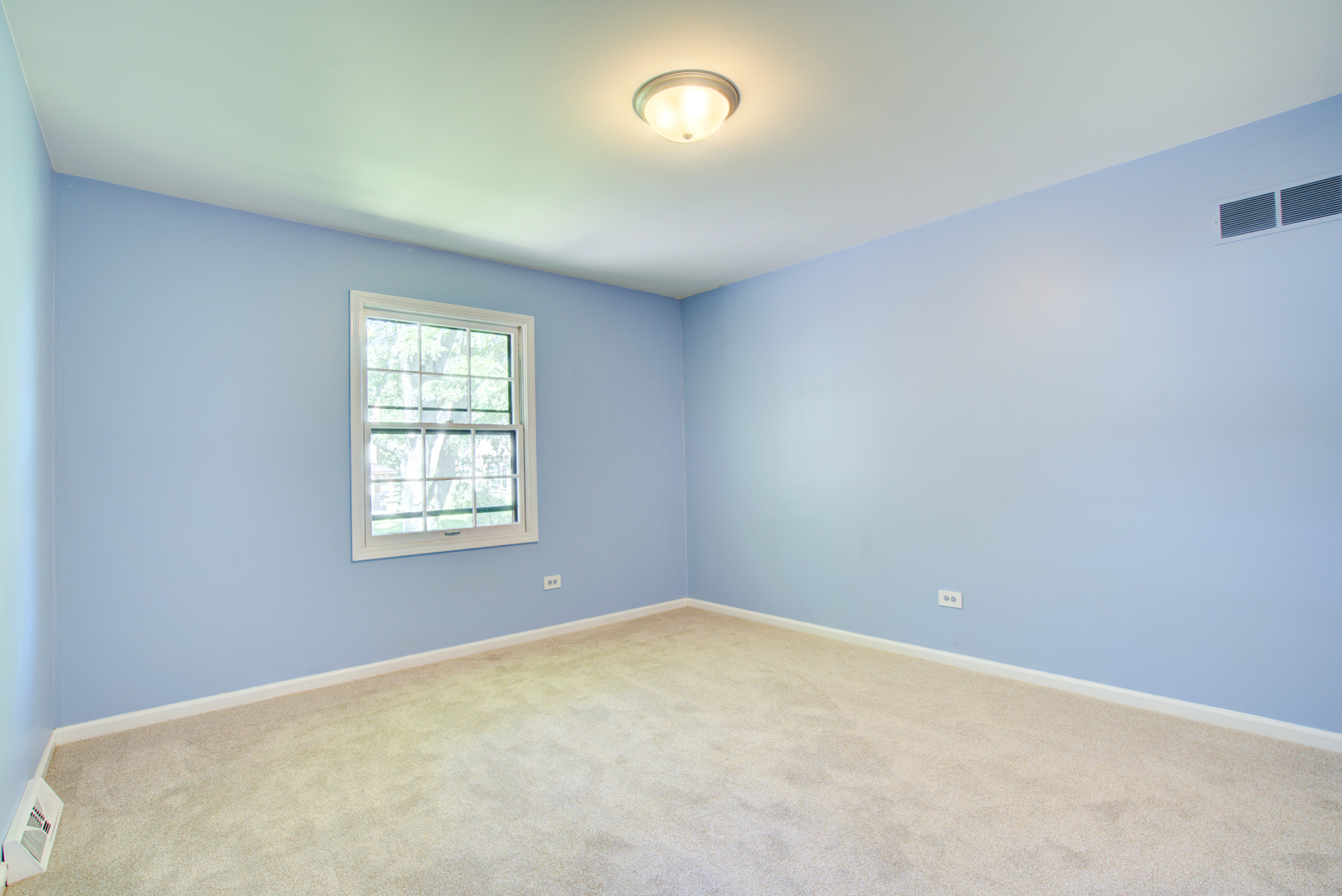 907 Secretariat Drive, Naperville, IL 60540