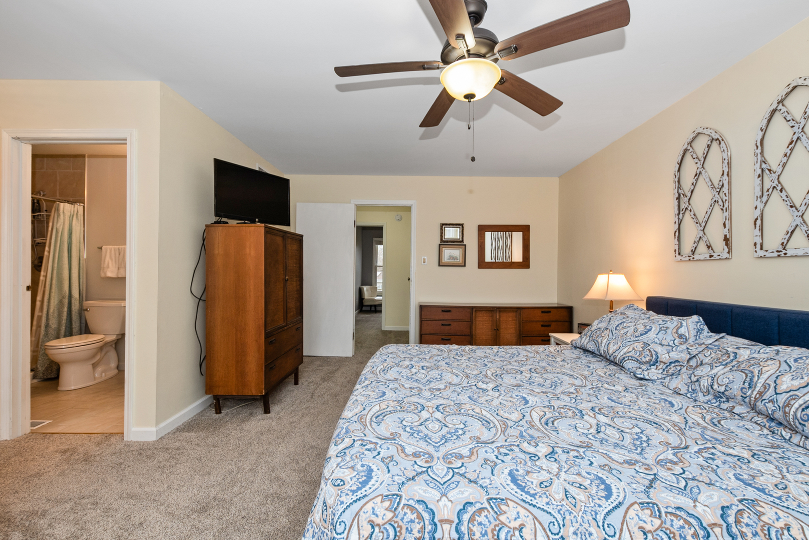 8048 W Magnolia Drive, Frankfort, IL 60423