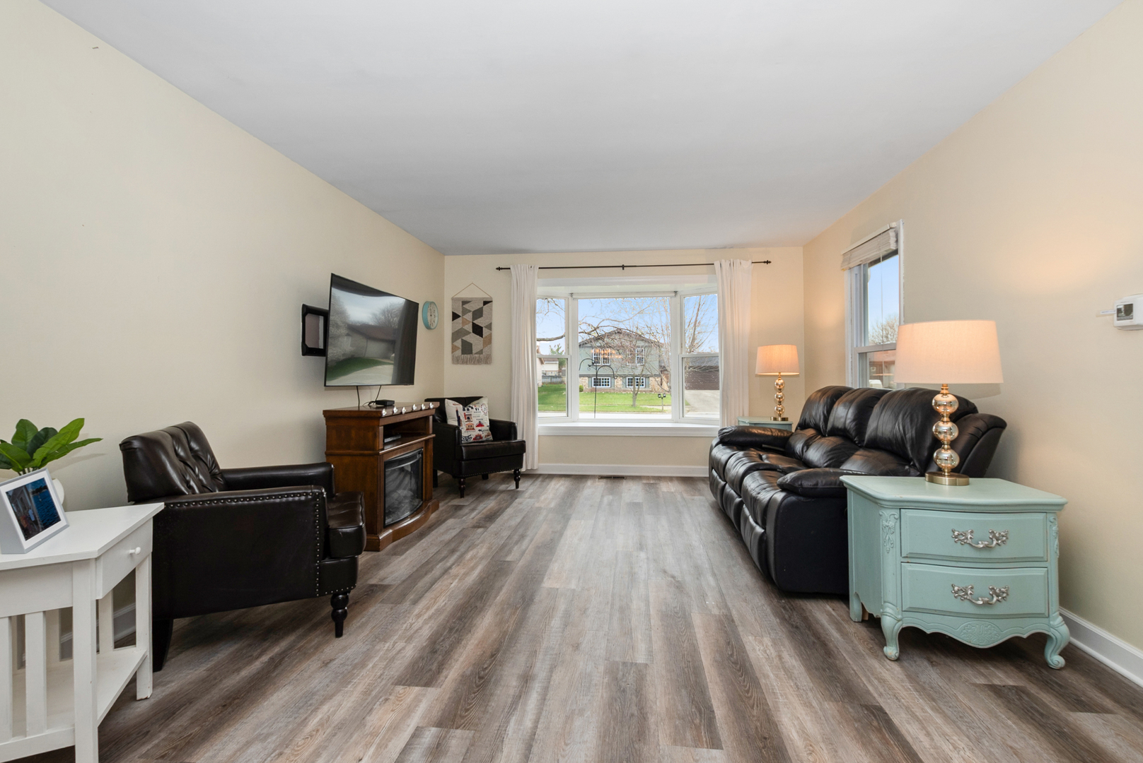 8048 W Magnolia Drive, Frankfort, IL 60423