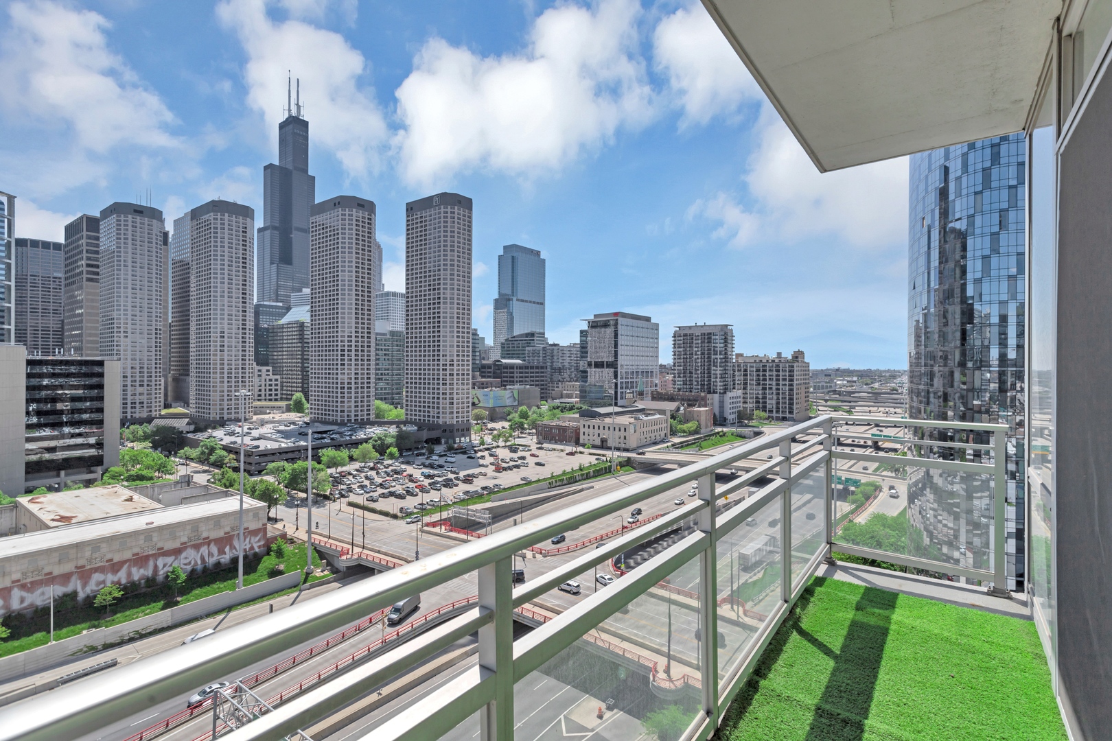 737 W Washington Boulevard #1307, Chicago, IL 60661
