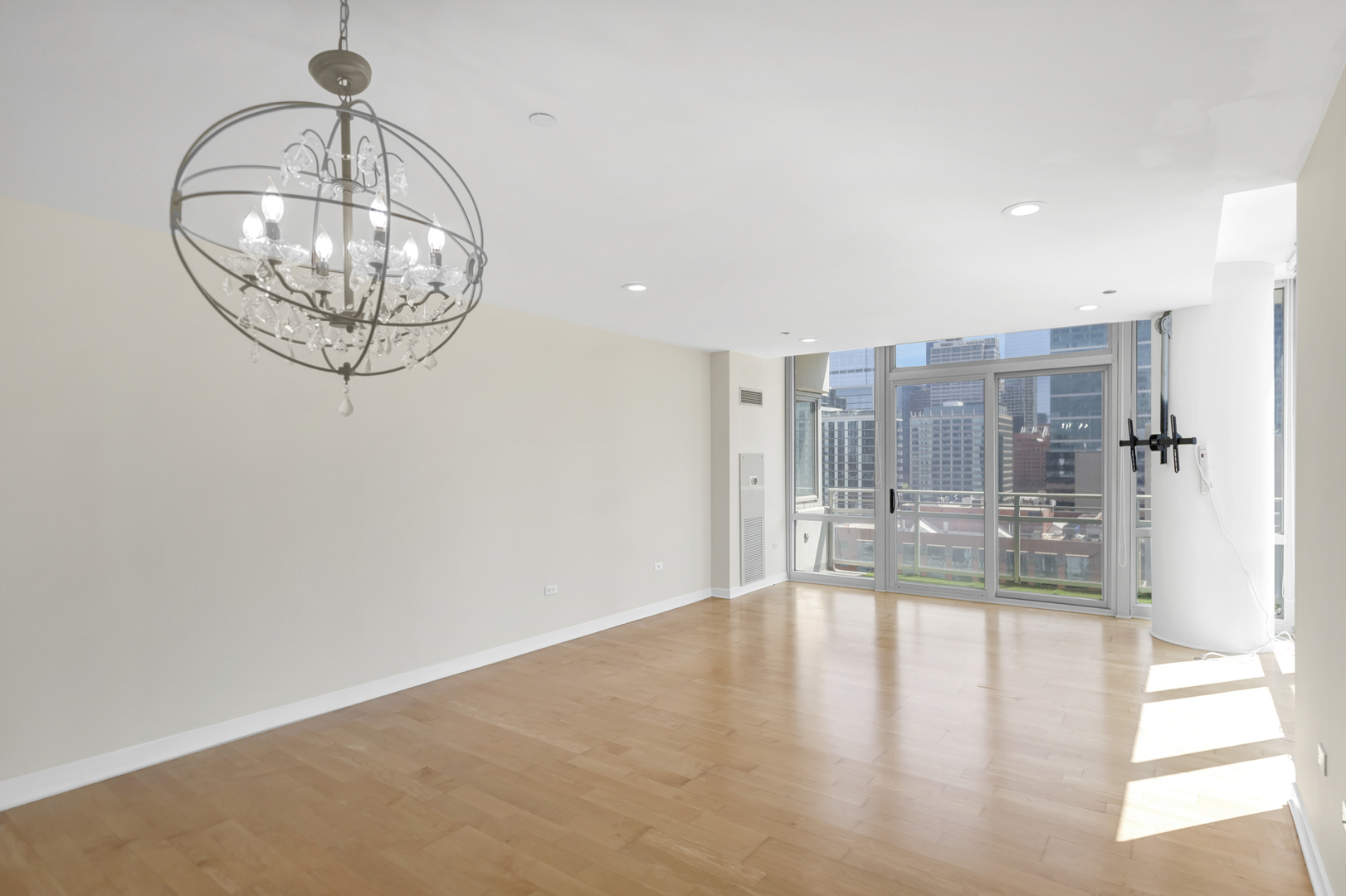 737 W Washington Boulevard #1307, Chicago, IL 60661
