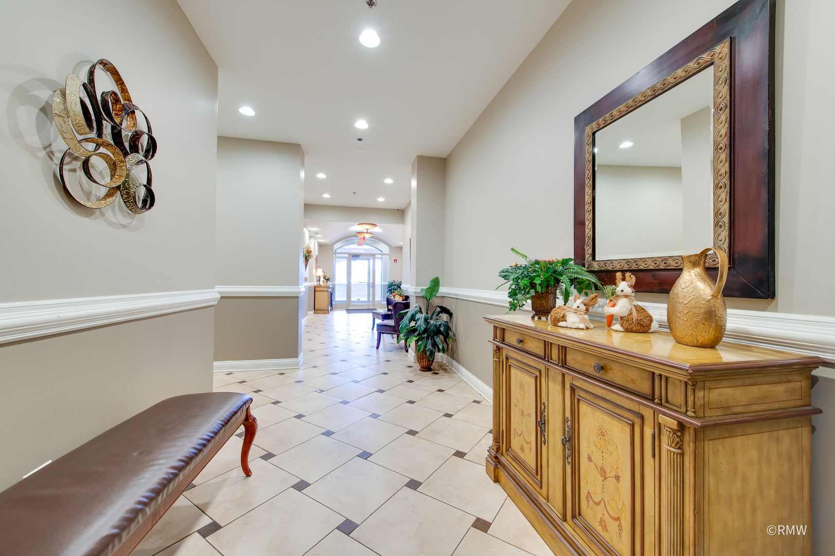 1200 N Foxdale Drive #307, Addison, IL 60101