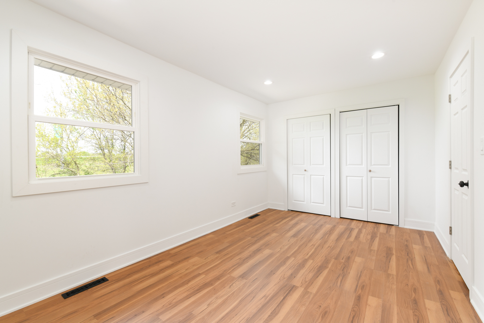 21596 Peterson Avenue, Sauk Village, IL 60411