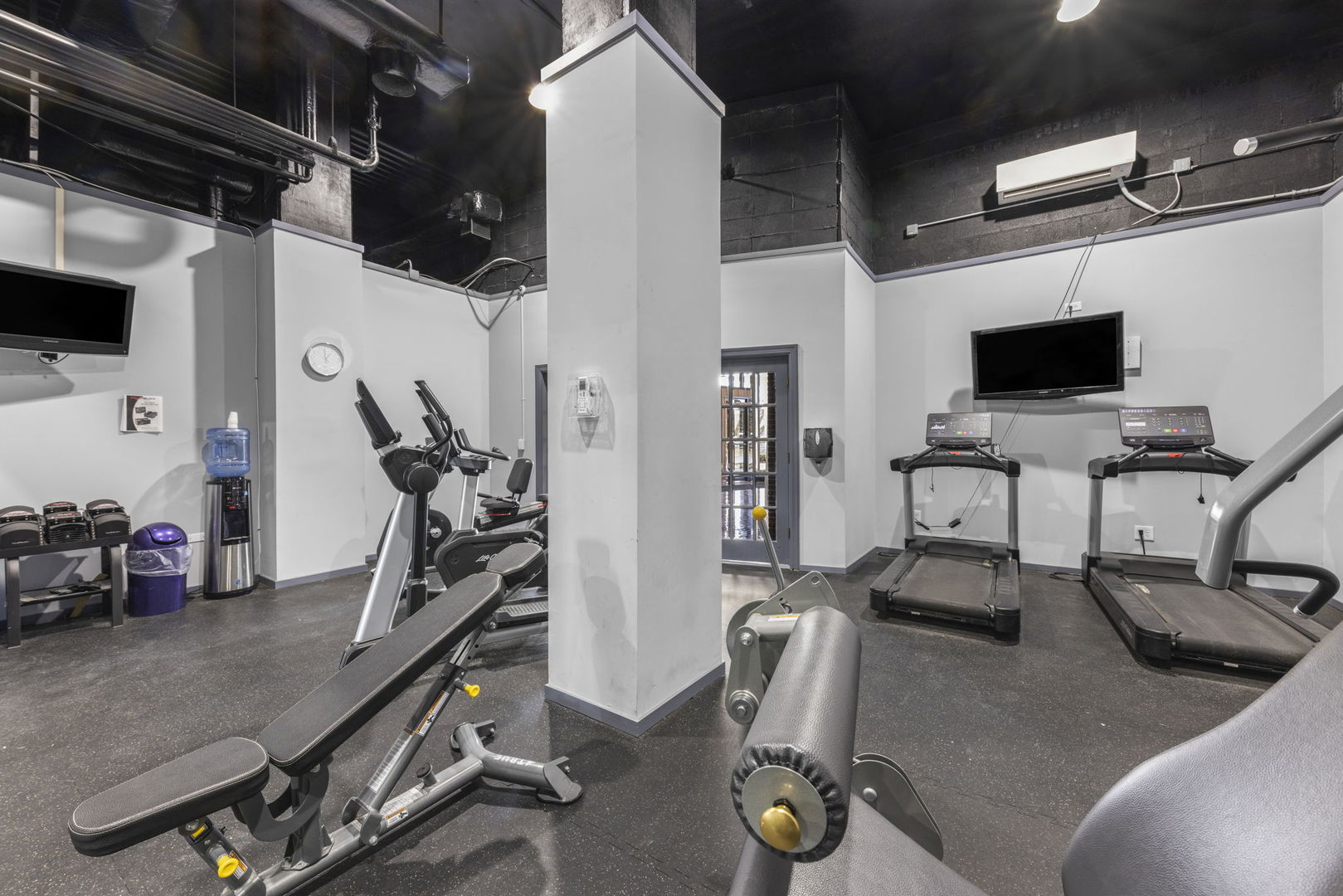 40 N Tower Road #14B, Oak Brook, IL 60523