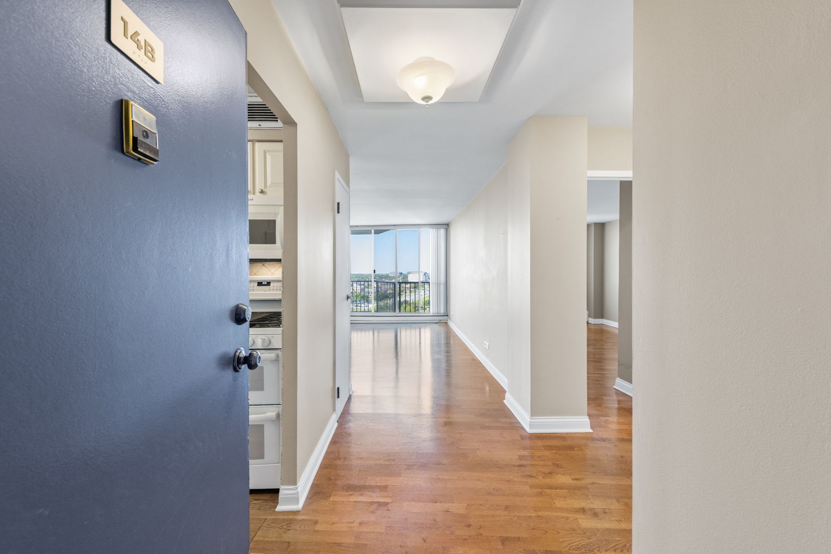 40 N Tower Road #14B, Oak Brook, IL 60523