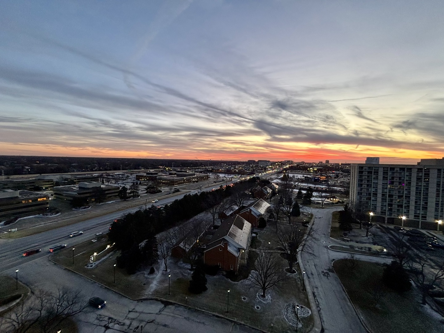 40 N Tower Road #14B, Oak Brook, IL 60523