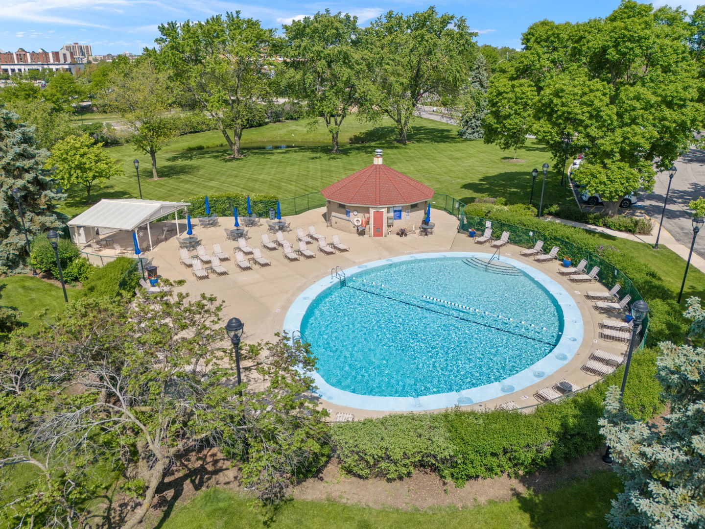 40 N Tower Road #14B, Oak Brook, IL 60523