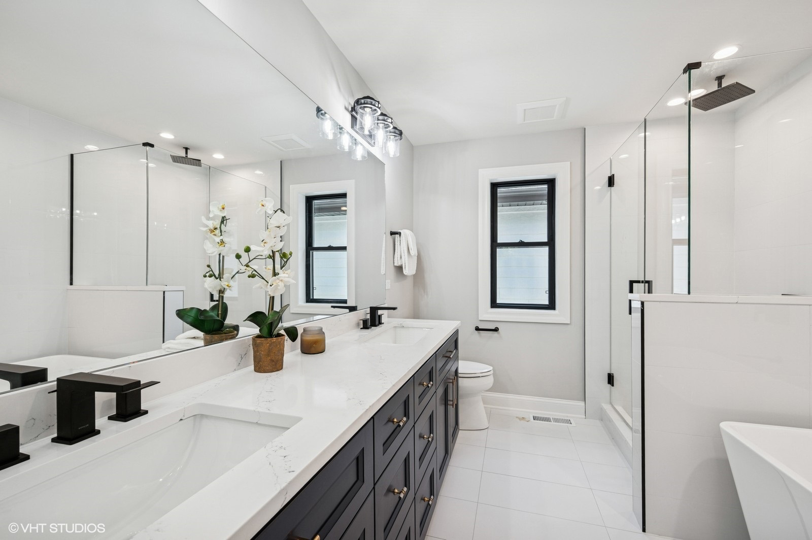 4104 W Eddy Street, Chicago, IL 60641