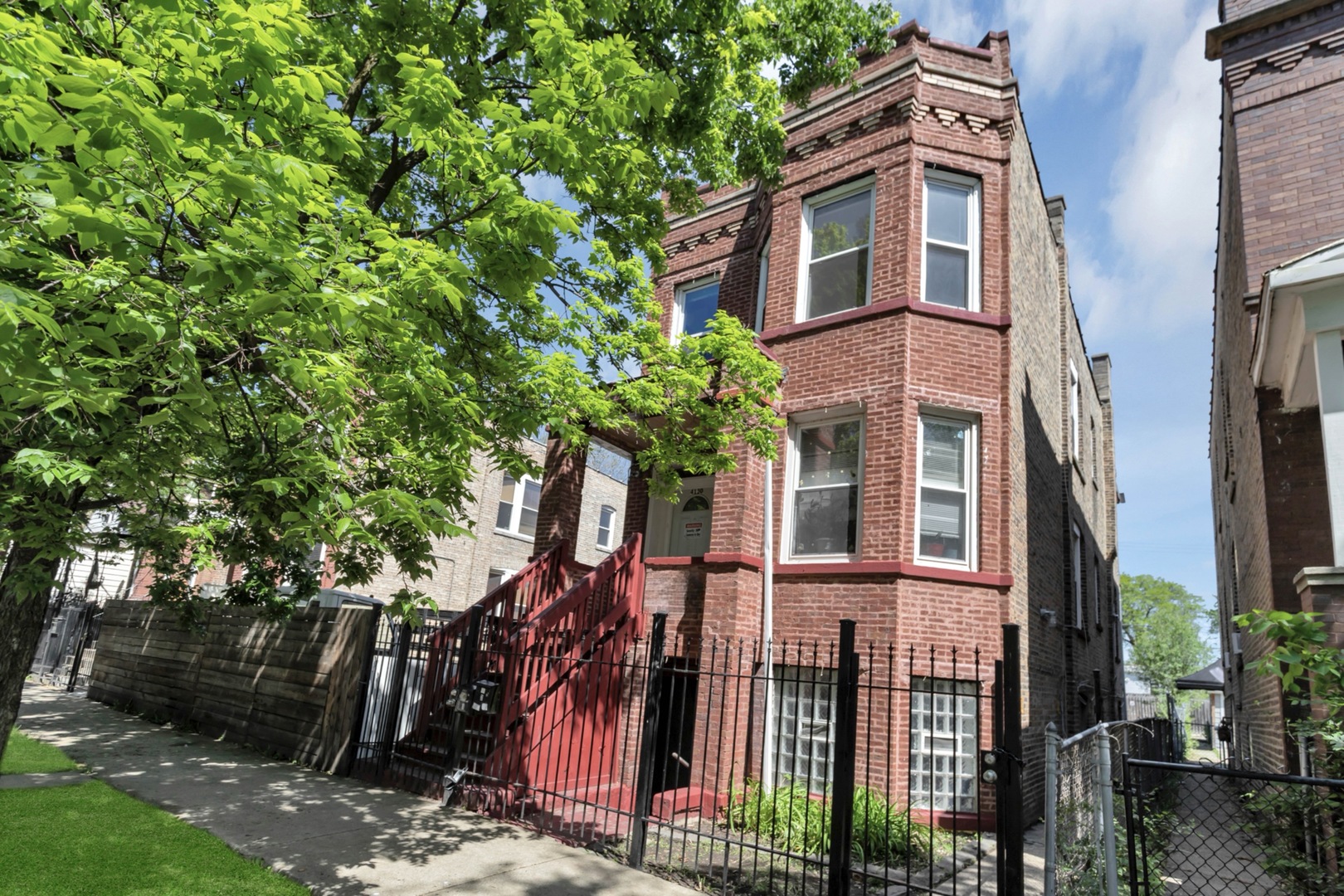 4130 W Potomac Avenue, Chicago, IL 60651