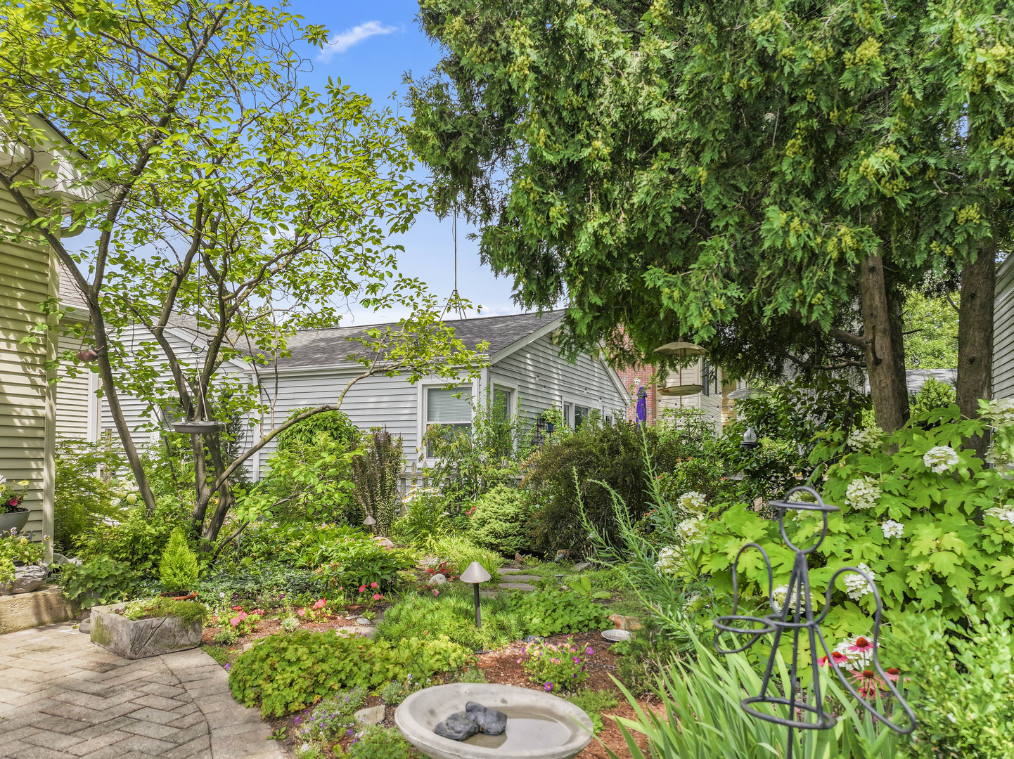 1339 N Dunton Avenue, Arlington Heights, IL 60004