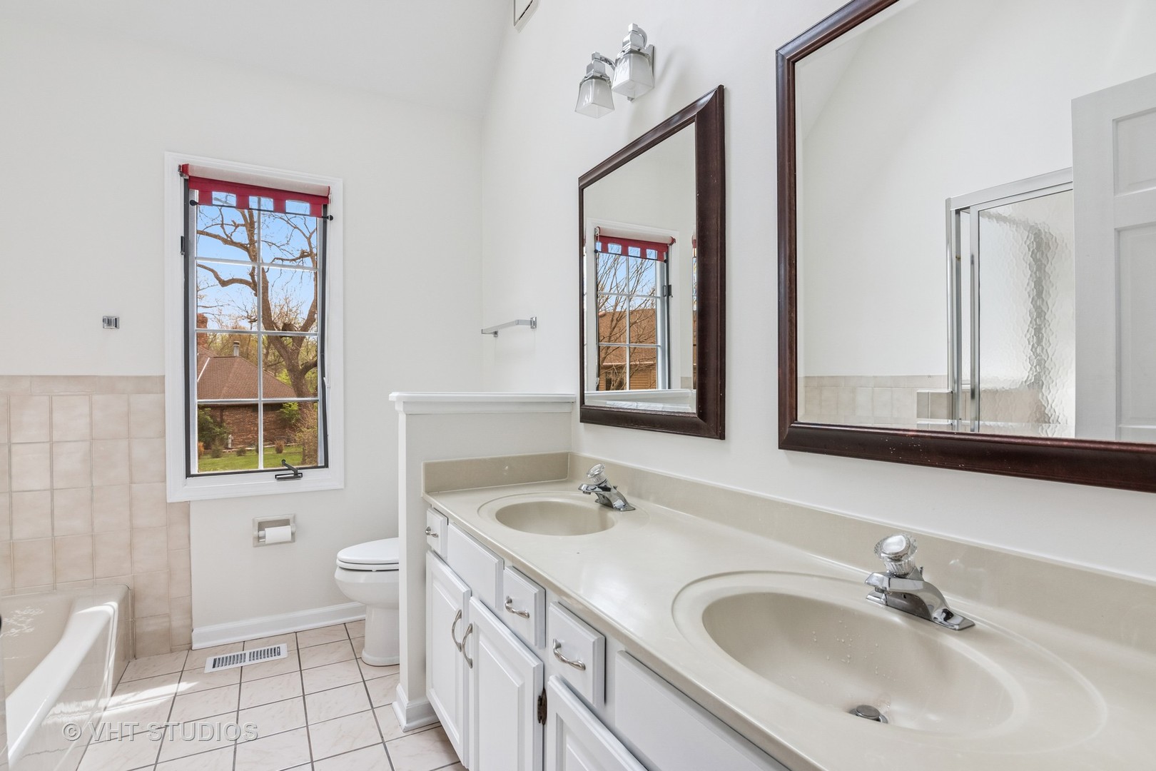 1181 Midwest Lane, Wheaton, IL 60189