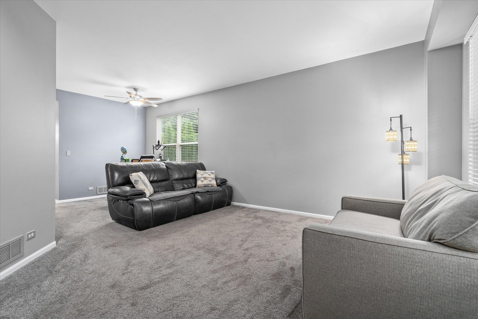 1833 Stirling Lane, Montgomery, IL 60538
