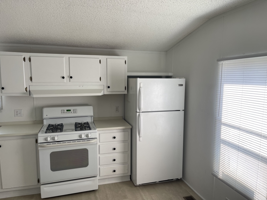 1712 S Dixie Highway #1, Crete, IL 60417