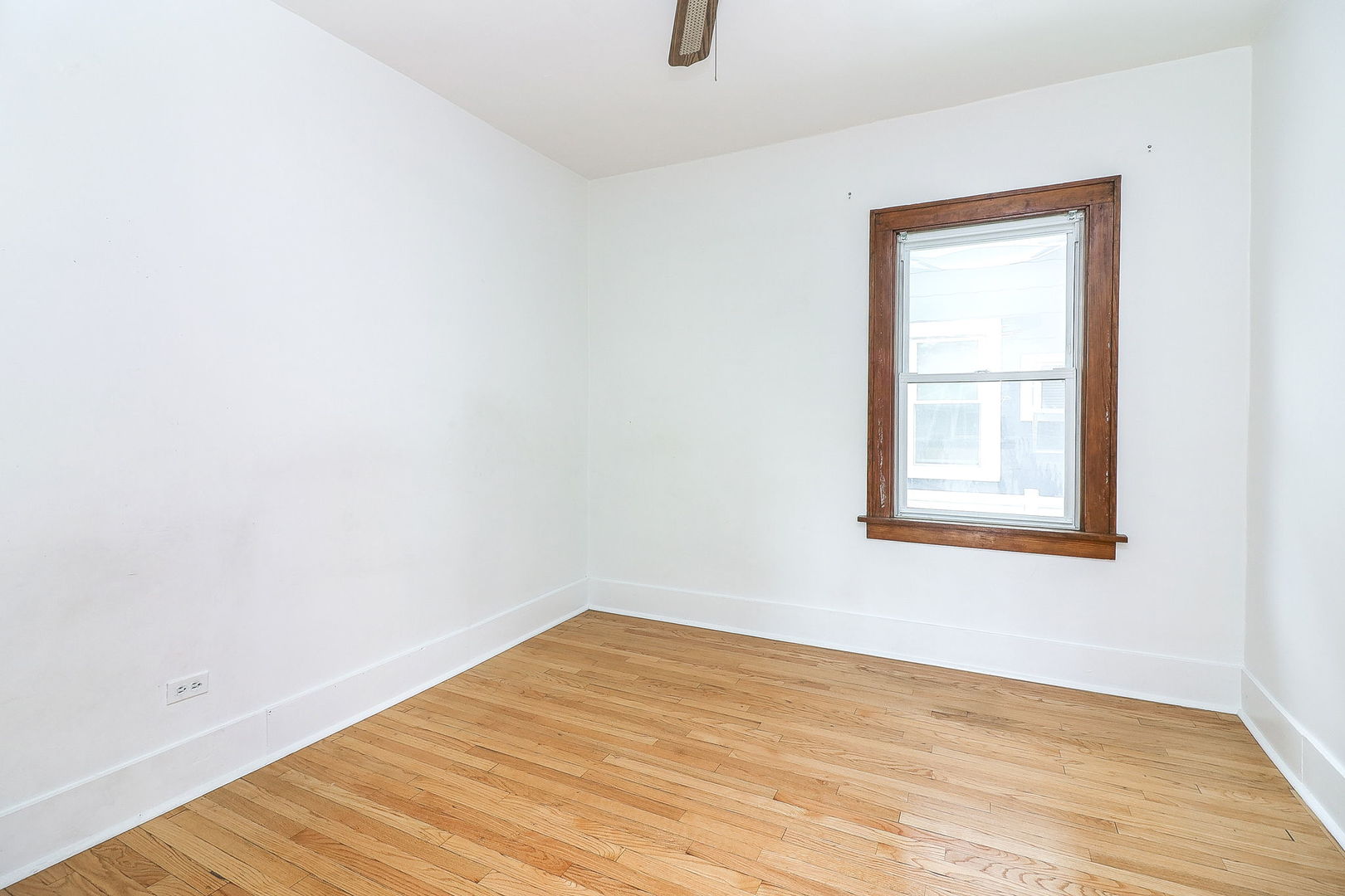 100 W Burlington Avenue, Westmont, IL 60559