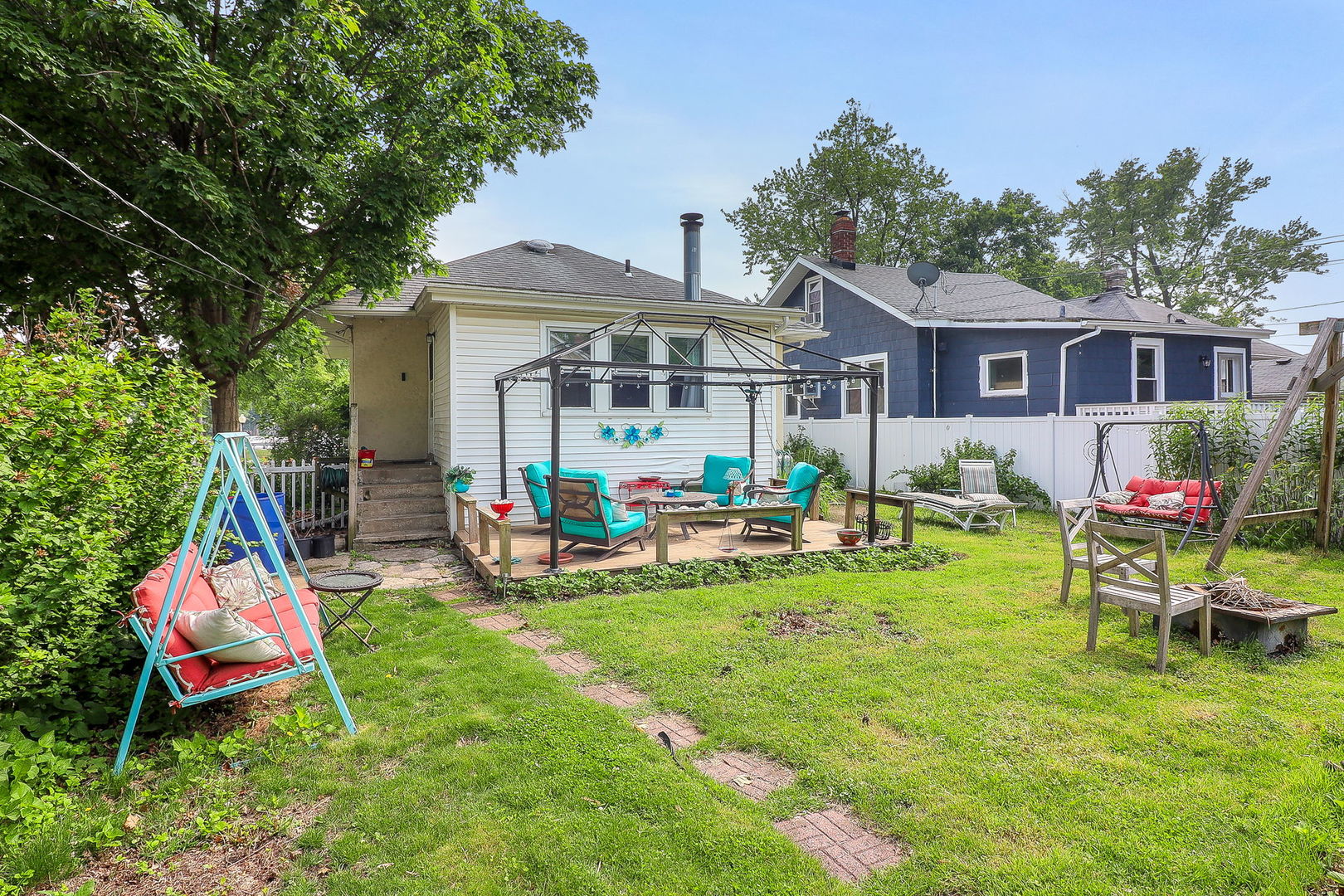 100 W Burlington Avenue, Westmont, IL 60559