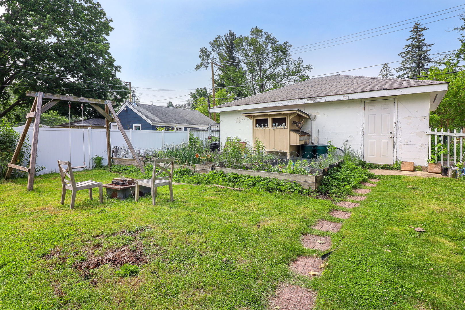 100 W Burlington Avenue, Westmont, IL 60559